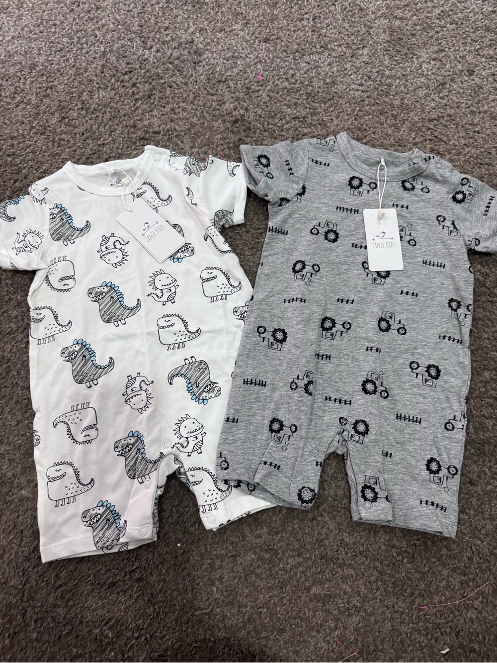 NWT Baby Boys' Dino & Tractor Short Sleeve One-Piece romper Set 95%cotton